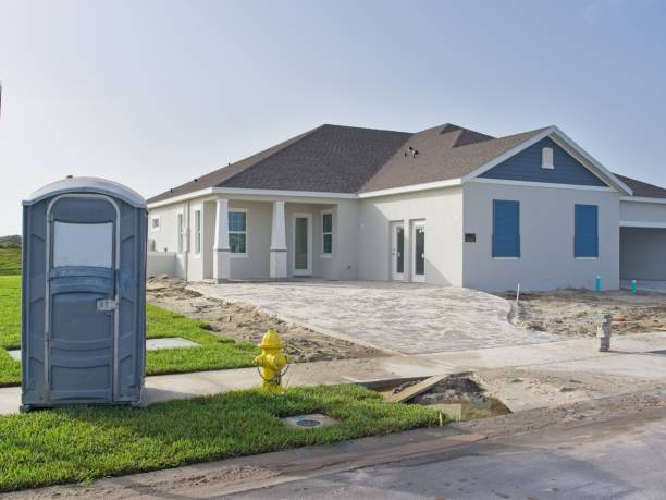 Portable Toilet Options We Offer in Oak Hills, CA
